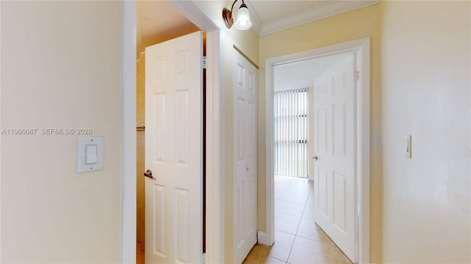 INTERNATIONAL TOWERS COND - Residential Lease