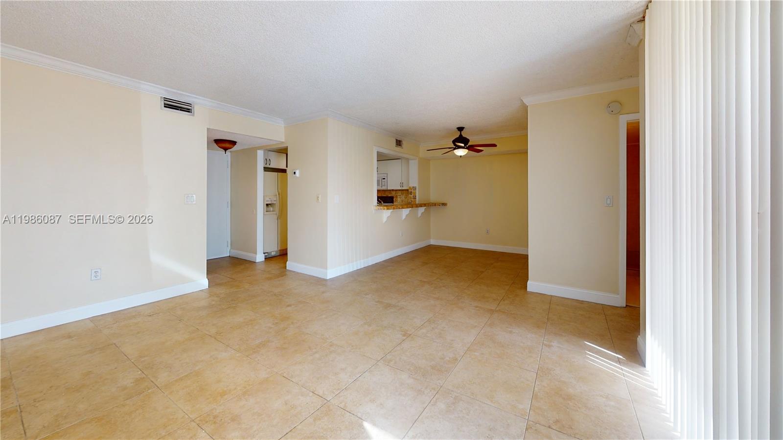 INTERNATIONAL TOWERS COND - Residential Lease