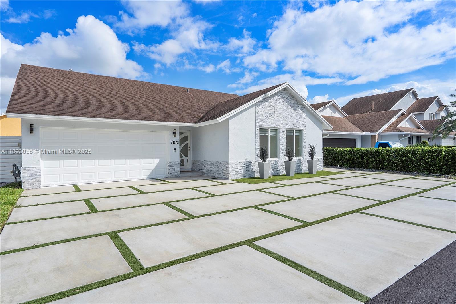 COUNTRY LAKE 2ND ADDN - Residential
