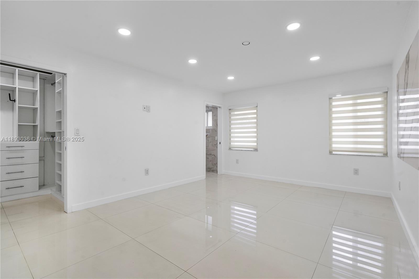 COUNTRY LAKE 2ND ADDN - Residential
