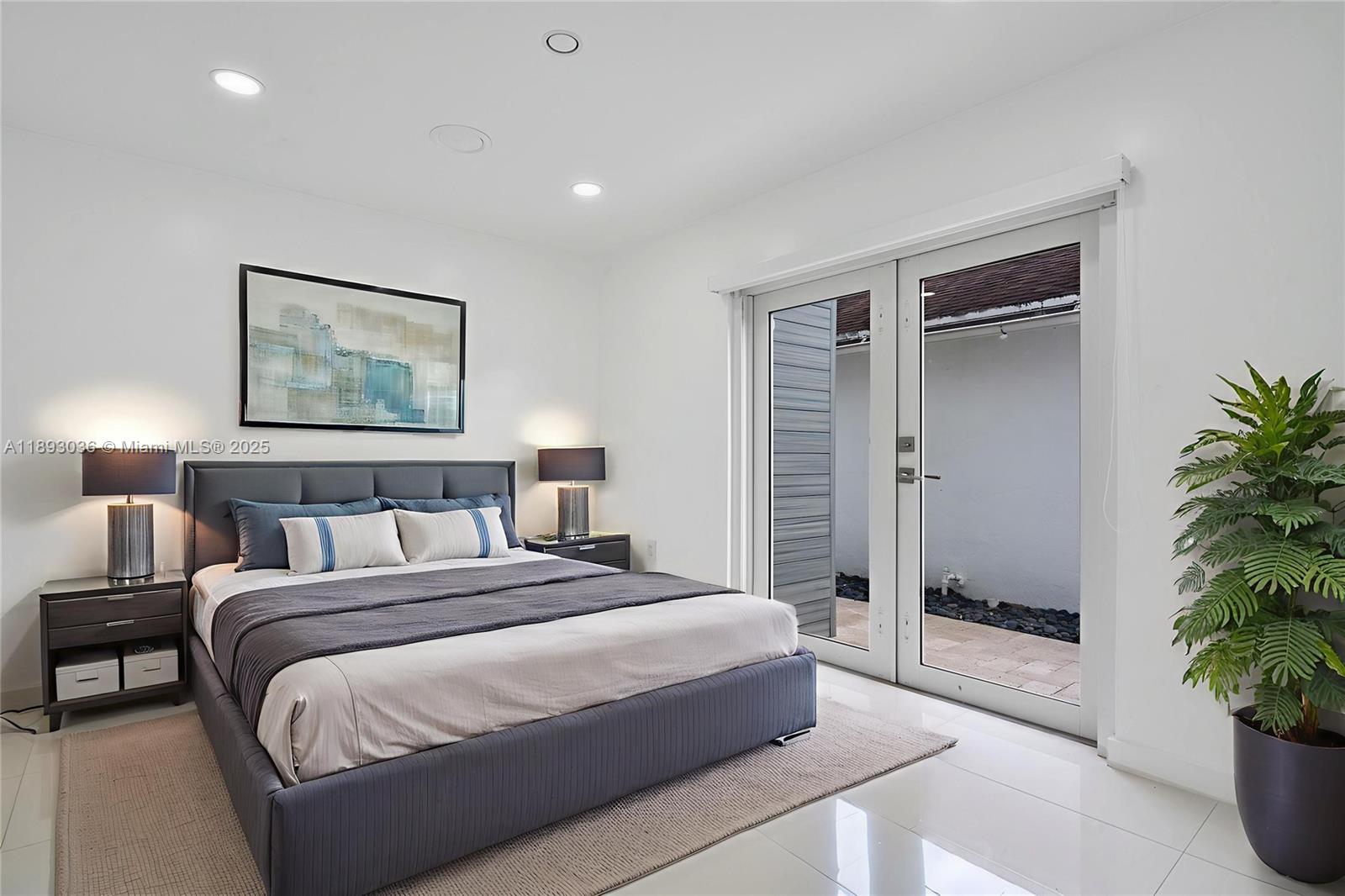 COUNTRY LAKE 2ND ADDN - Residential