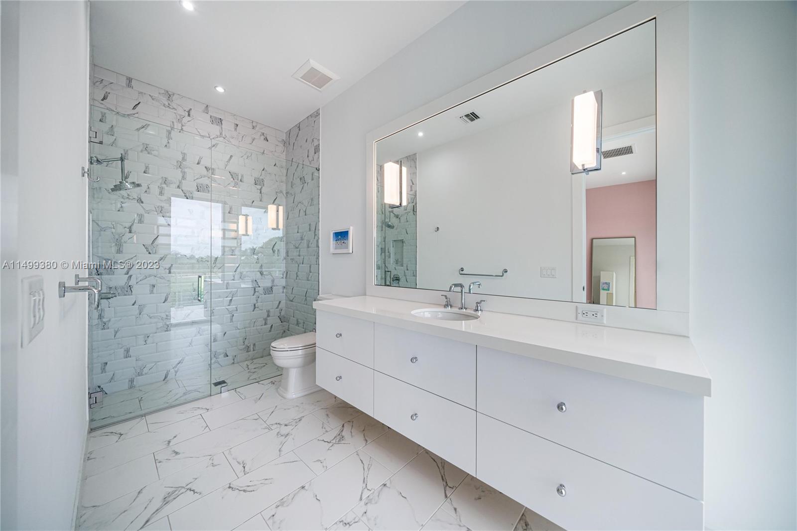 ST ANDREWS COUNTRY CLUB 5 - Residential