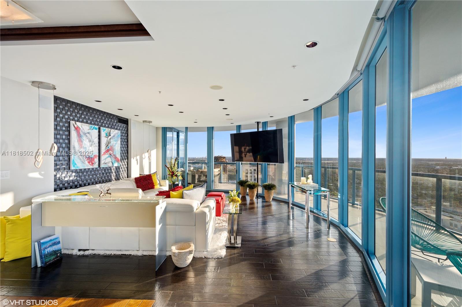 LAS OLAS RIVER HOUSE COND - Residential