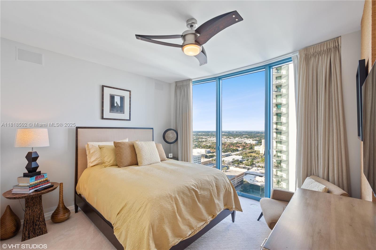 LAS OLAS RIVER HOUSE COND - Residential