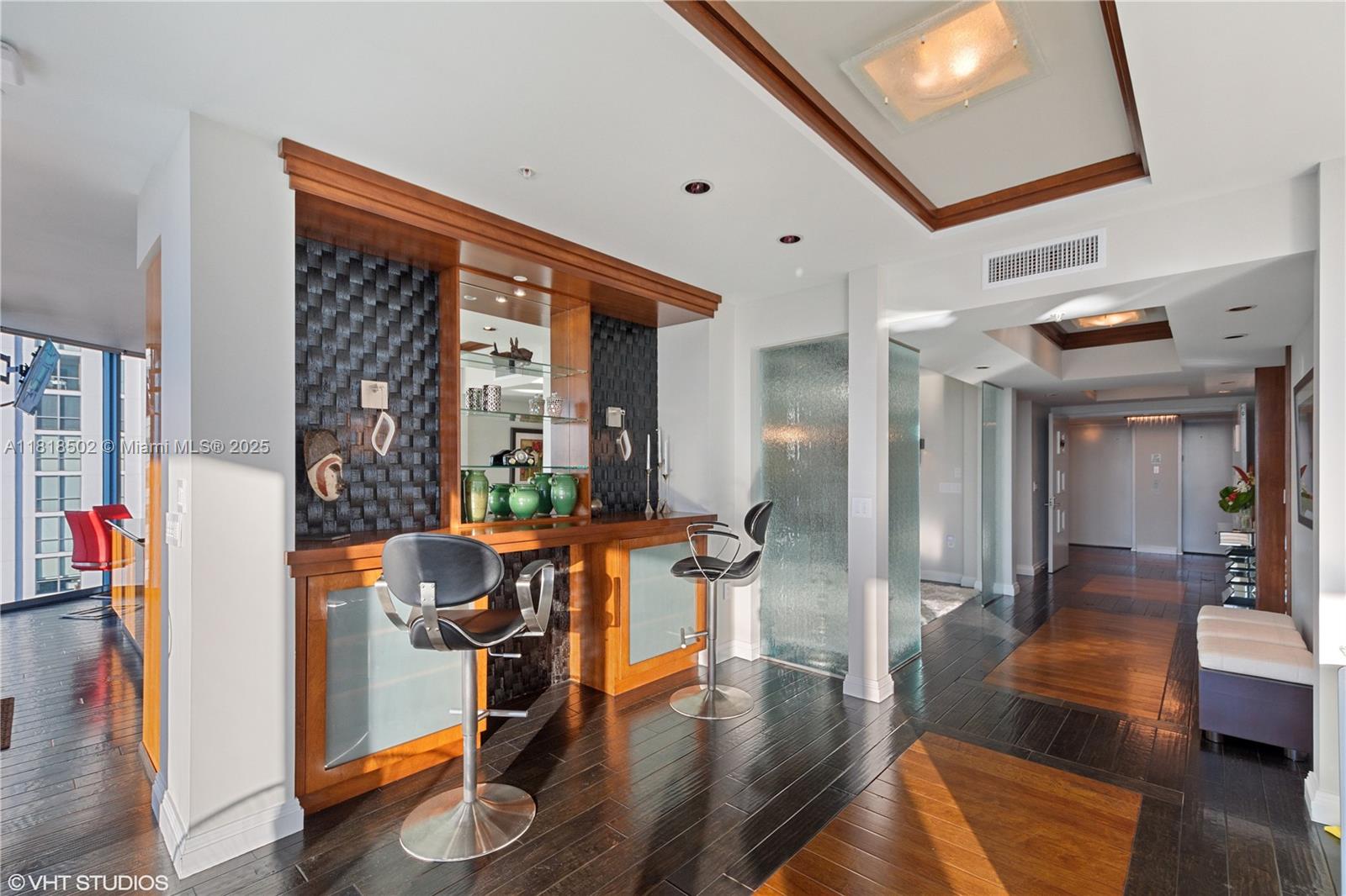 LAS OLAS RIVER HOUSE COND - Residential