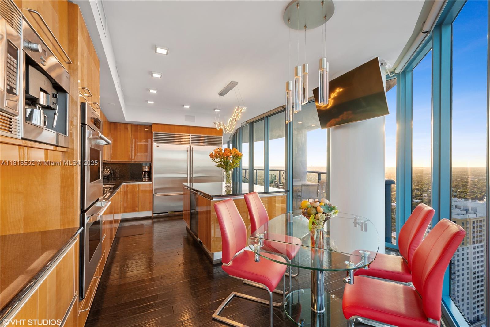 LAS OLAS RIVER HOUSE COND - Residential