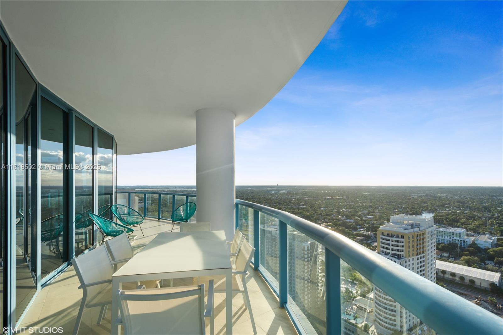 LAS OLAS RIVER HOUSE COND - Residential