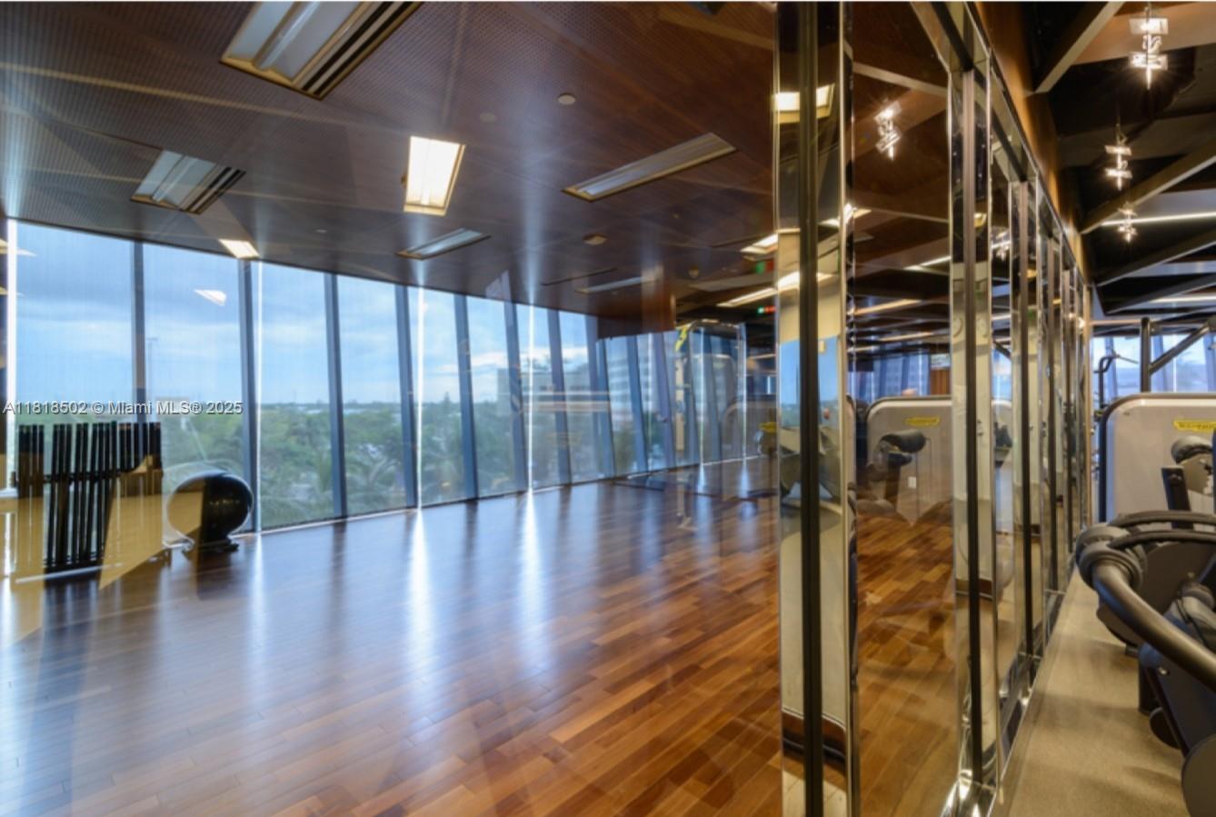 LAS OLAS RIVER HOUSE COND - Residential