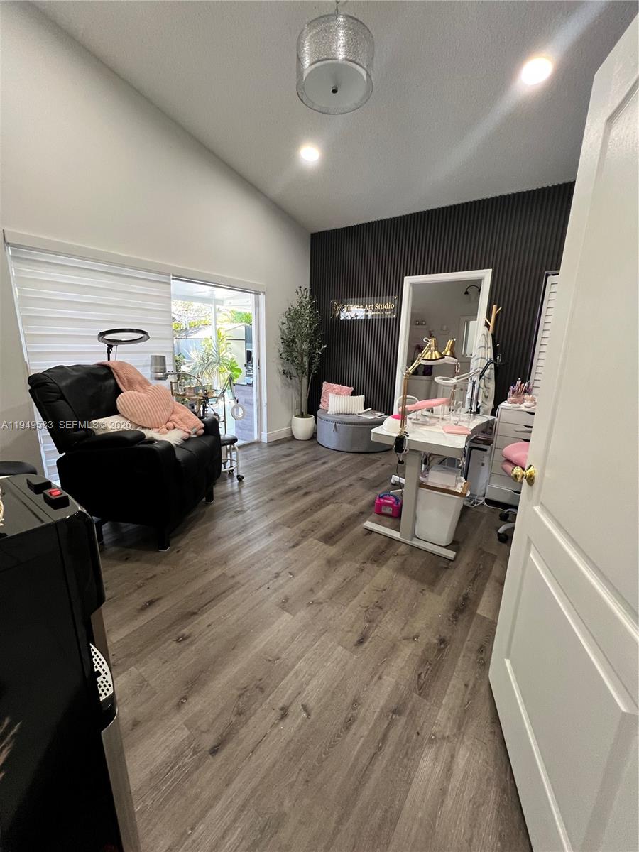 ARISTOTLE SUB PHASE IV - Residential