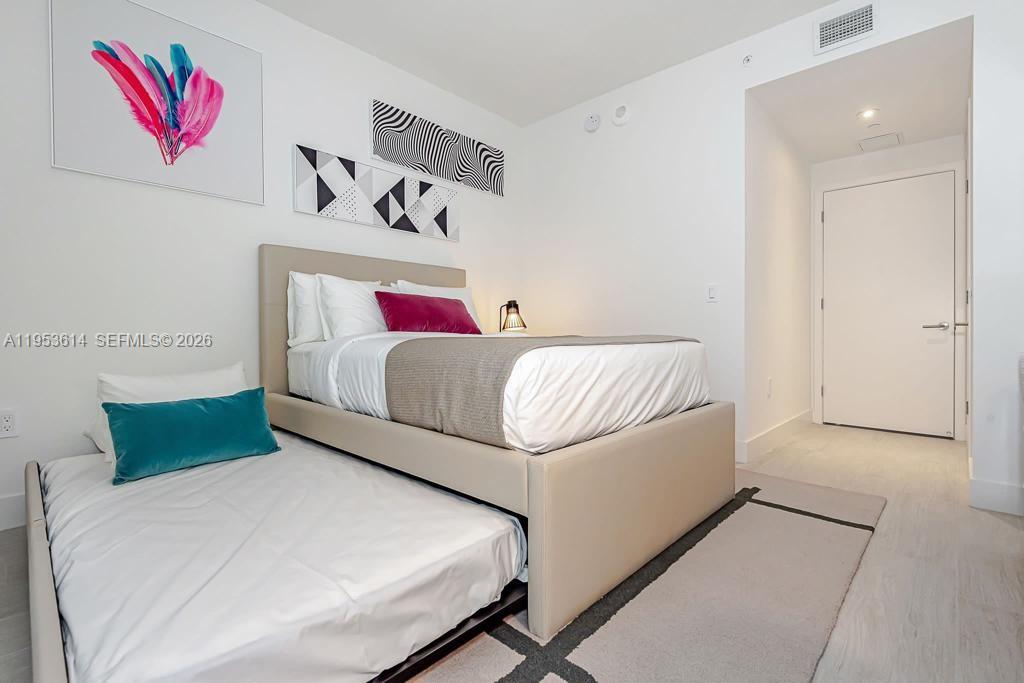 4010 SOUTH OCEAN CONDO HO - Residential