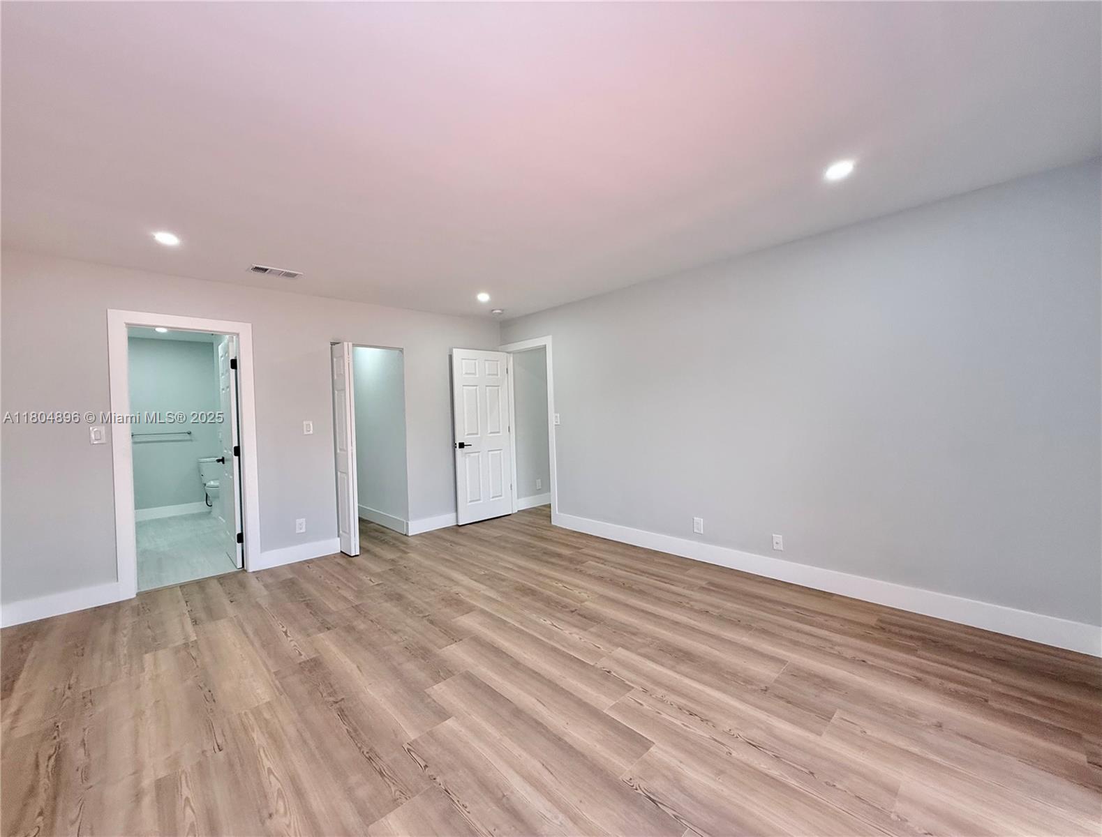 TIBURON II PH II - Residential