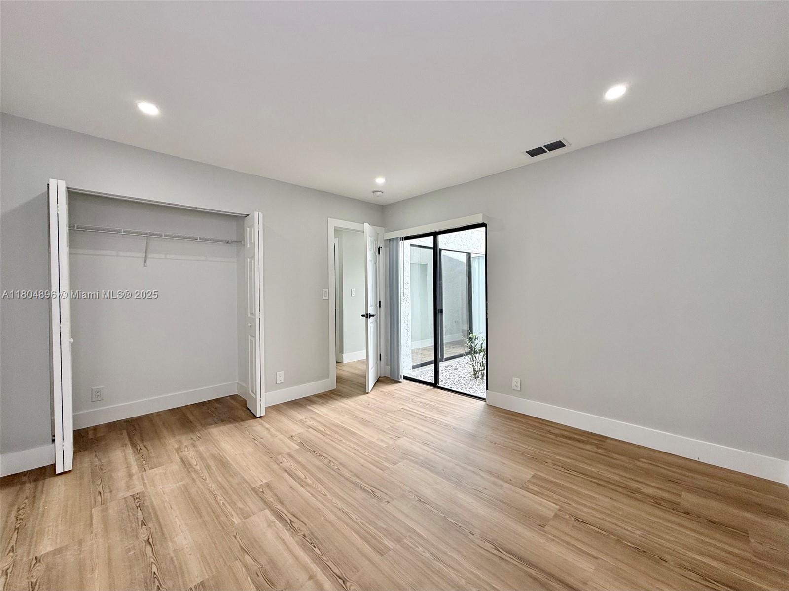 TIBURON II PH II - Residential