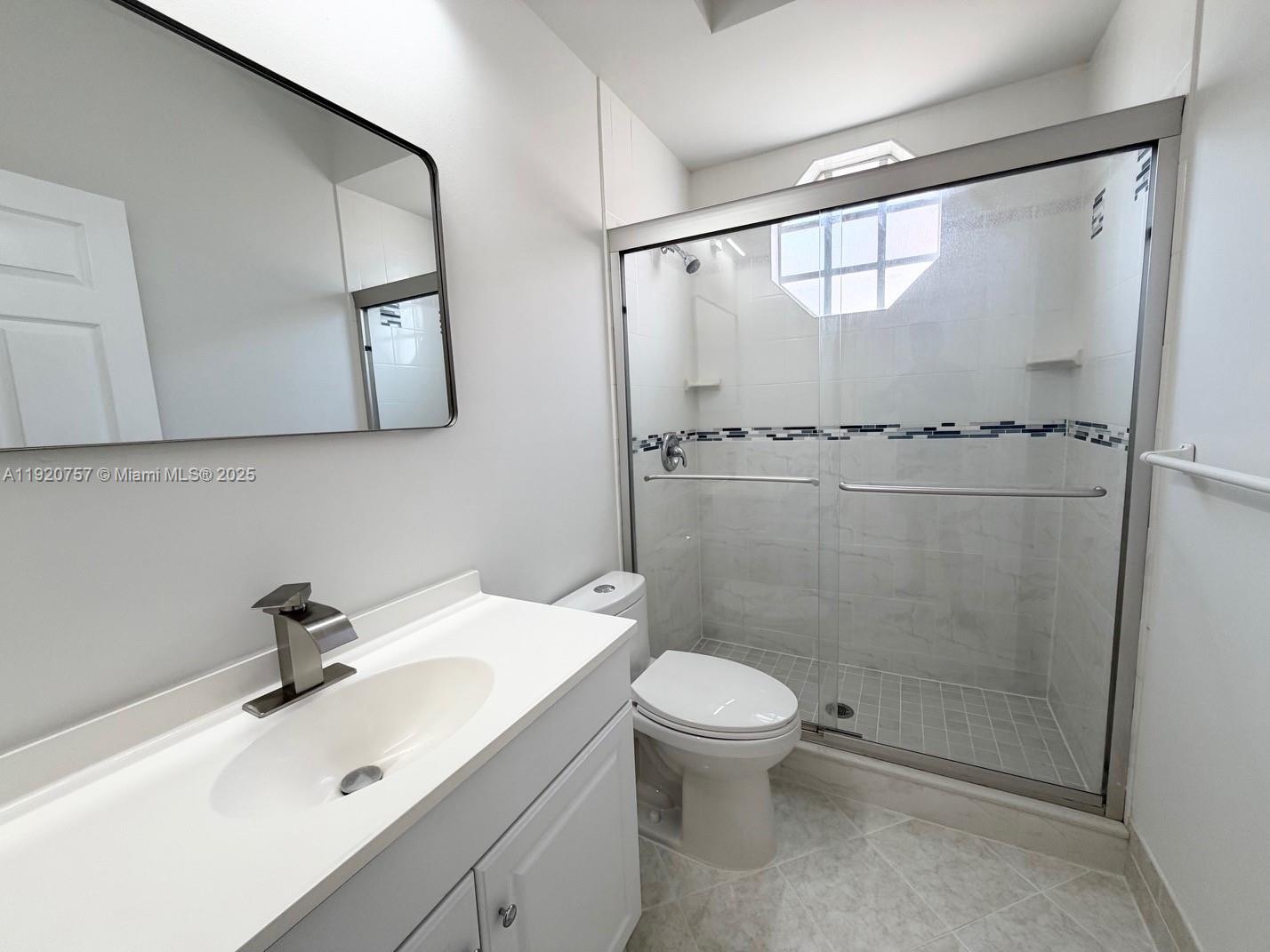 ANTIGUA POINT - Residential Lease