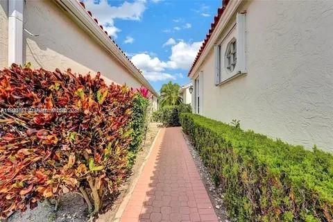 ANTIGUA POINT - Residential Lease