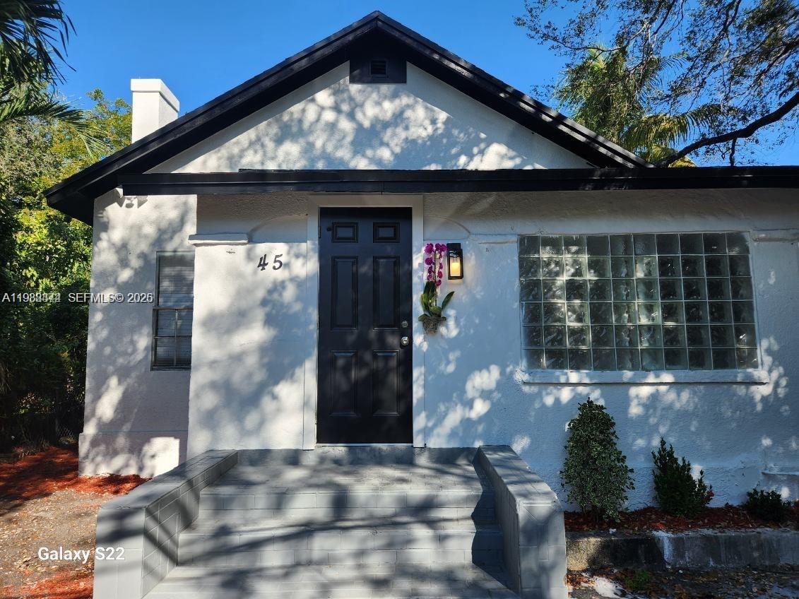 ROCKMOOR VILLA TRACK - Residential Lease