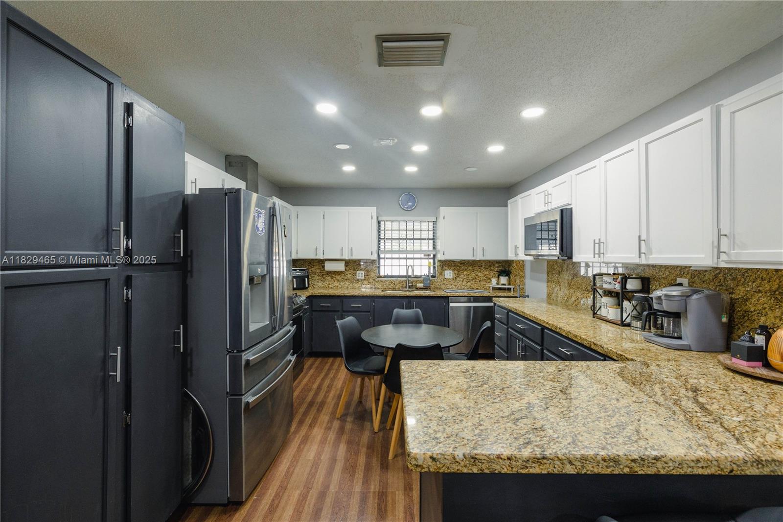 ROLLING OAK ESTS - Residential