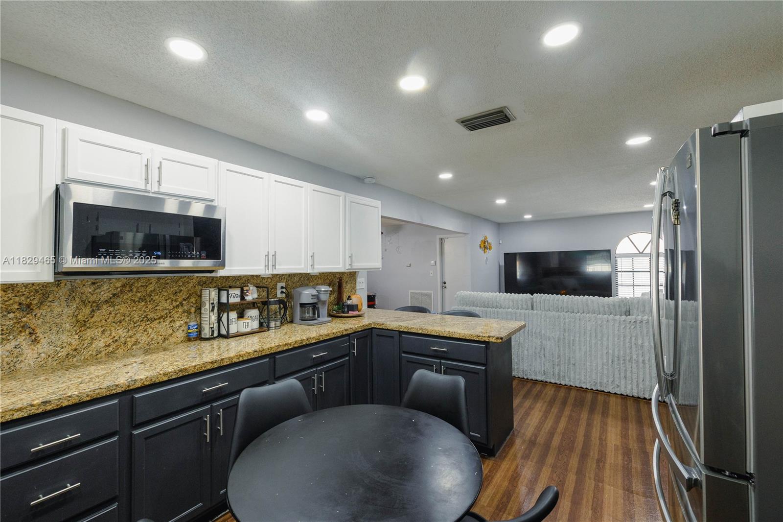 ROLLING OAK ESTS - Residential