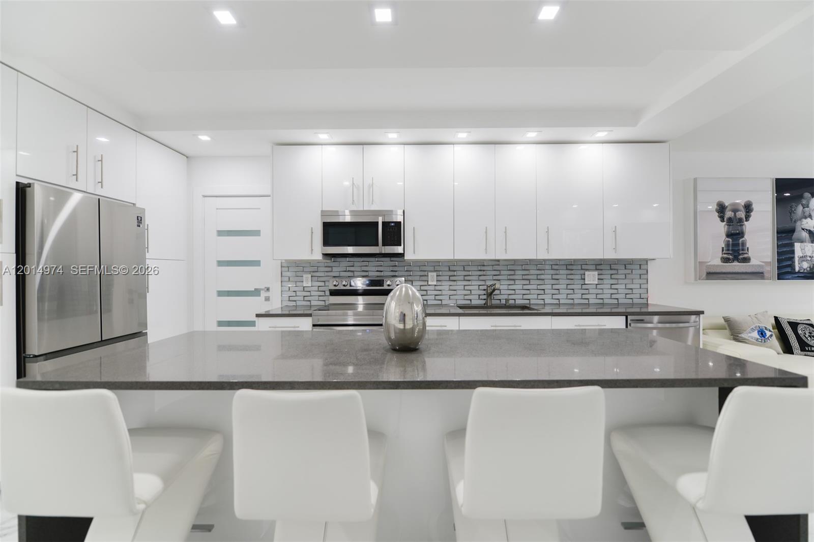 HEMISPHERES CONDO - Residential