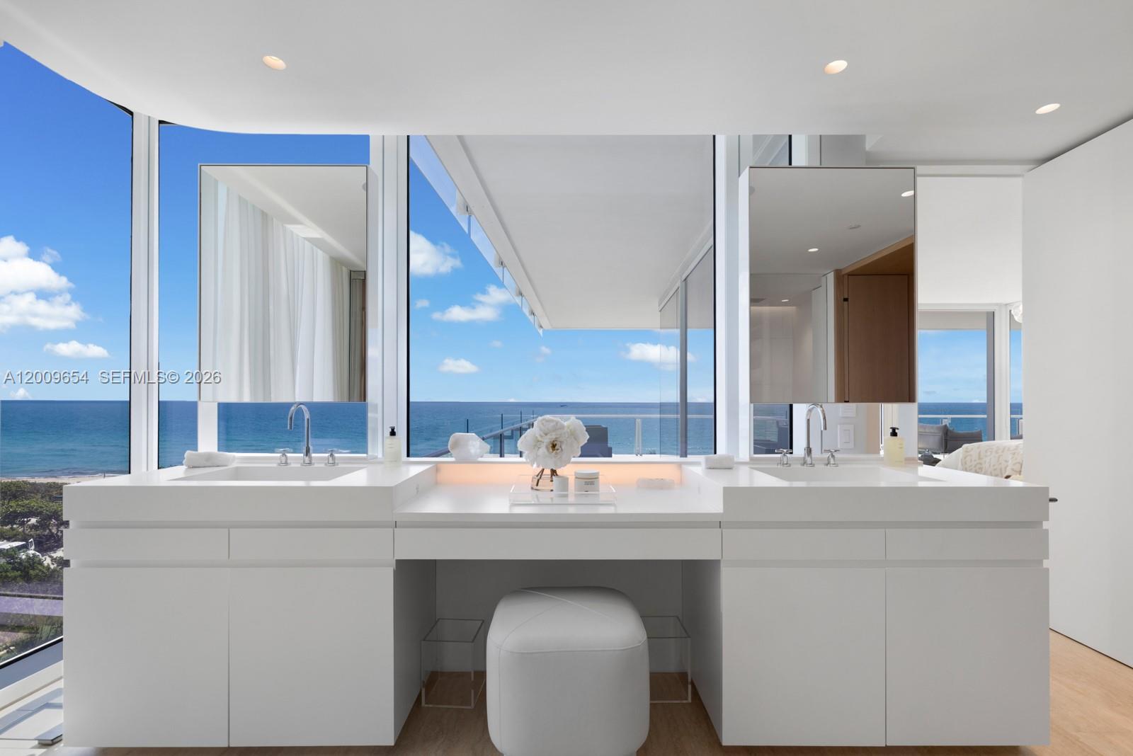 SURF CLUB CONDO - Residential