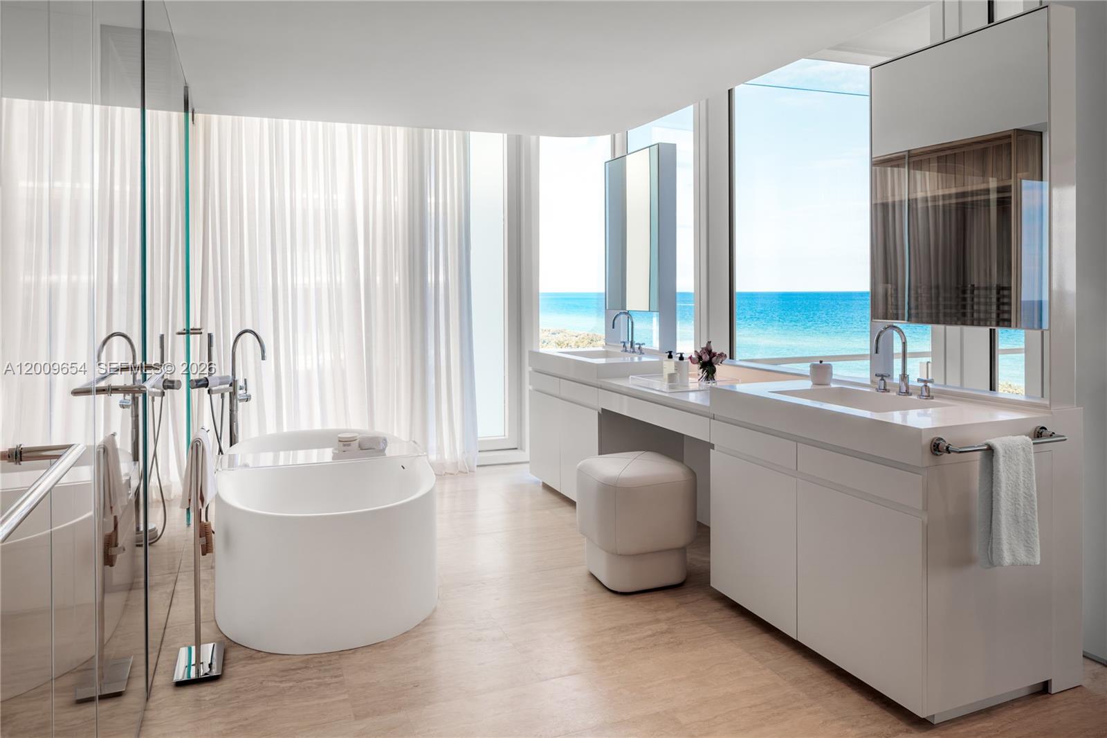 SURF CLUB CONDO - Residential