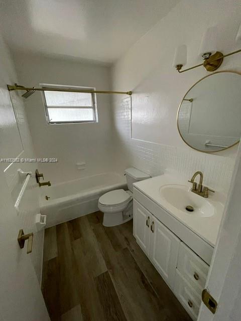 HOLLYWOOD COUNTRY ESTATES - Residential Lease