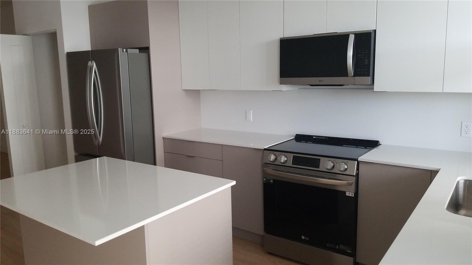 INGLESIDE PARK - Residential Lease