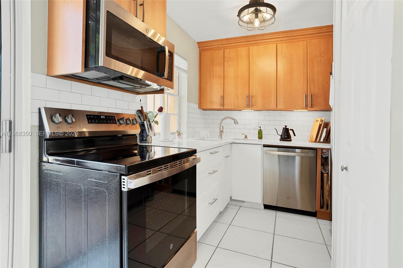 COUNTRY ISLES PHASE II - Residential