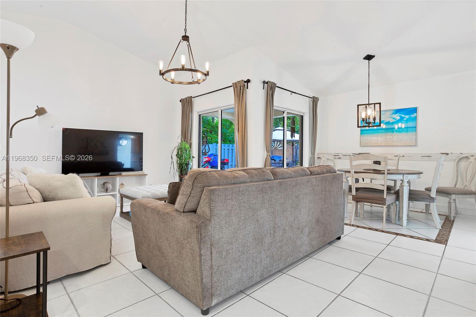 COUNTRY ISLES PHASE II - Residential