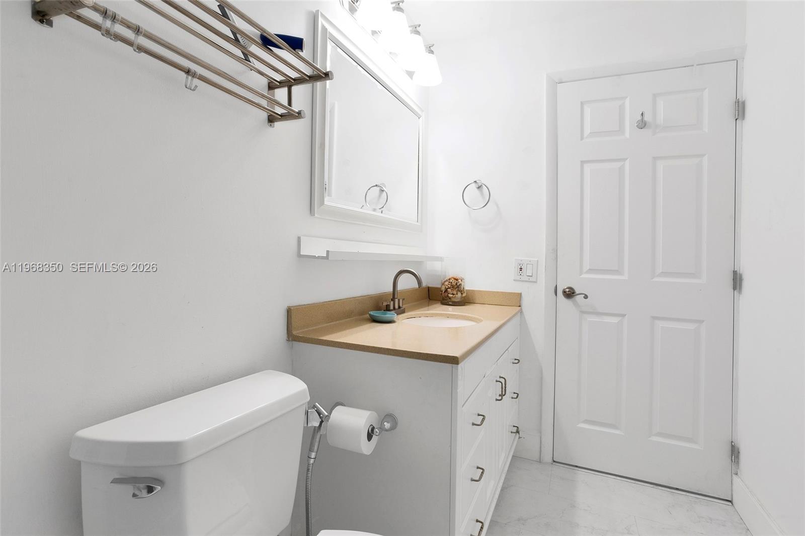 COUNTRY ISLES PHASE II - Residential