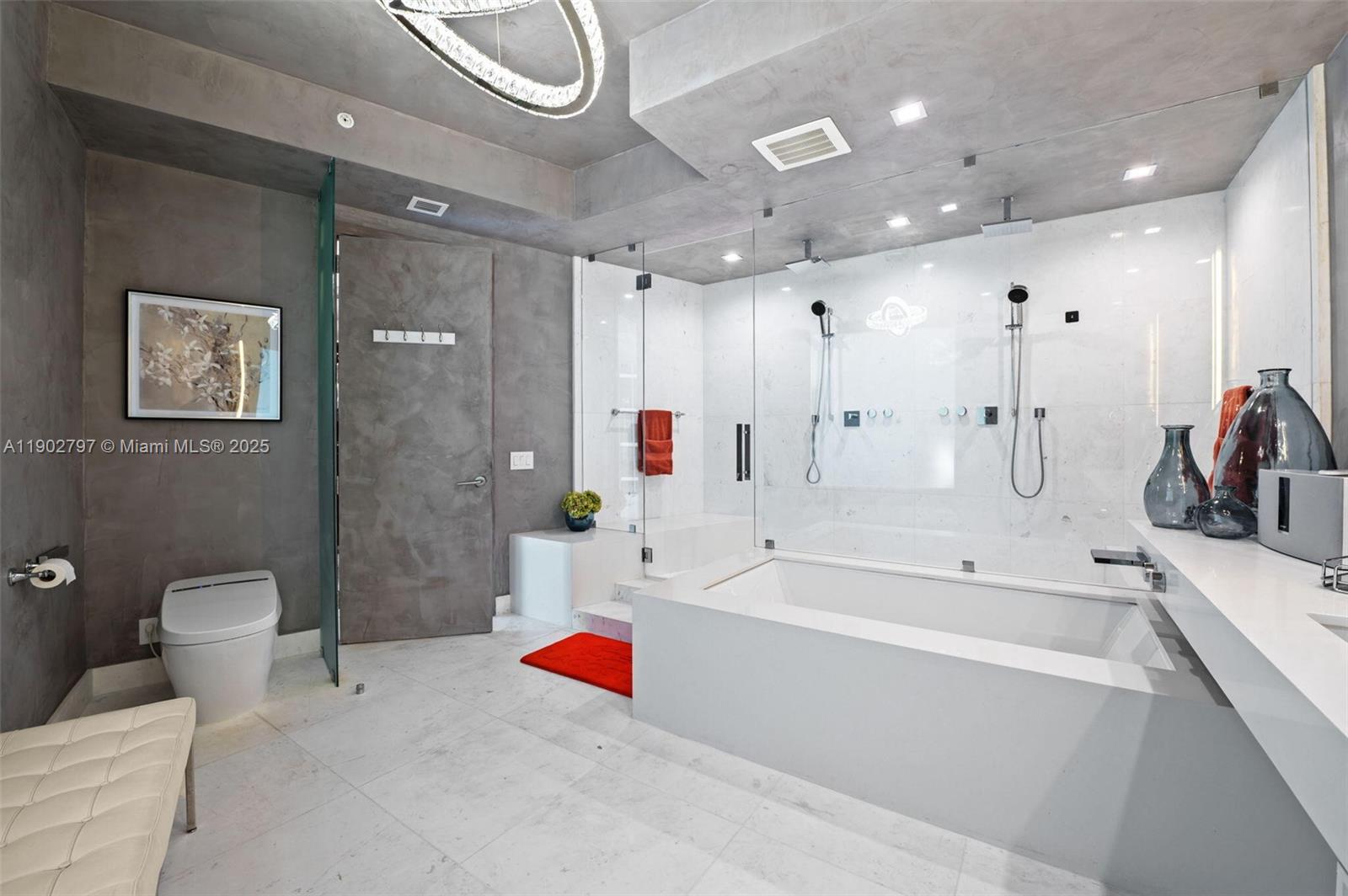 18555 COLLINS AVENUE COND - Residential