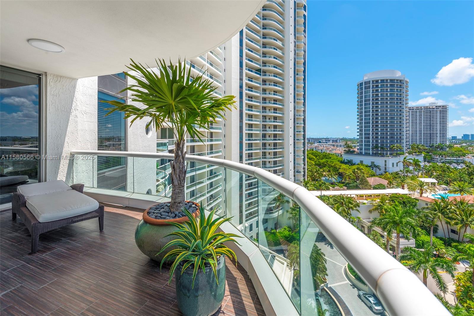 BELLAMARE @ WILLIAMS ISLA - Residential