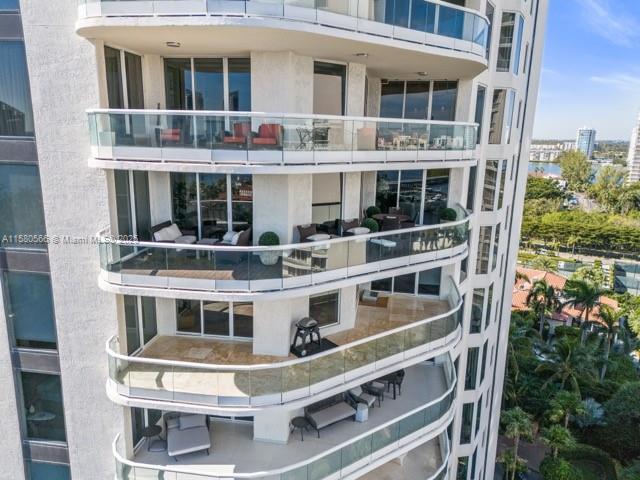 BELLAMARE @ WILLIAMS ISLA - Residential