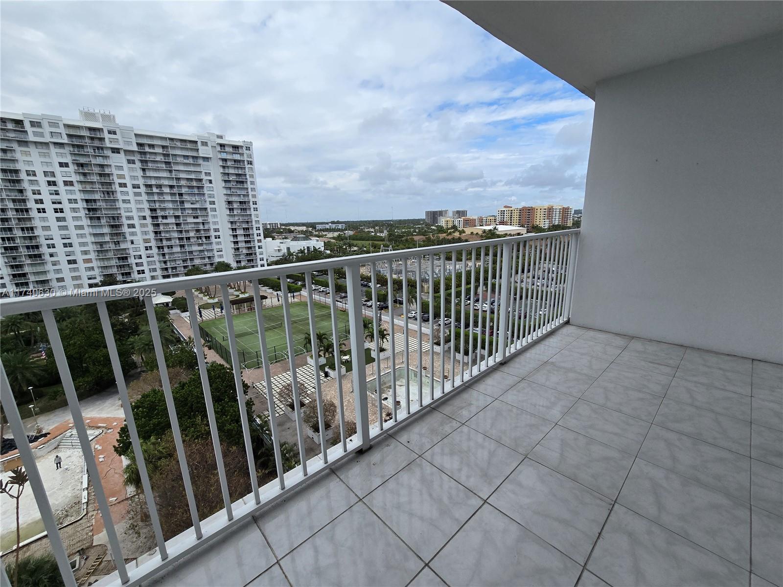 ADMIRALS PORT CONDO EAST - Residential