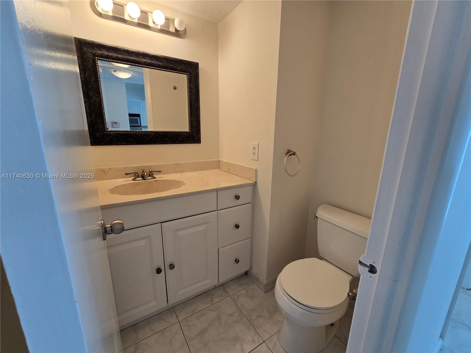 ADMIRALS PORT CONDO EAST - Residential