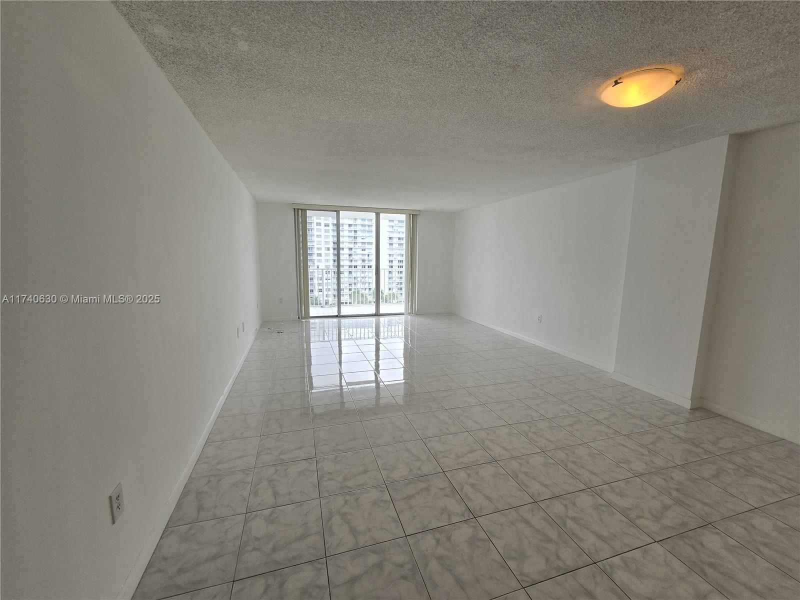 Property for Sale at 2851 Ne 183rd St 1010E, Aventura, Miami-Dade County, Florida - Bedrooms: 1 
Bathrooms: 2  - $239,500