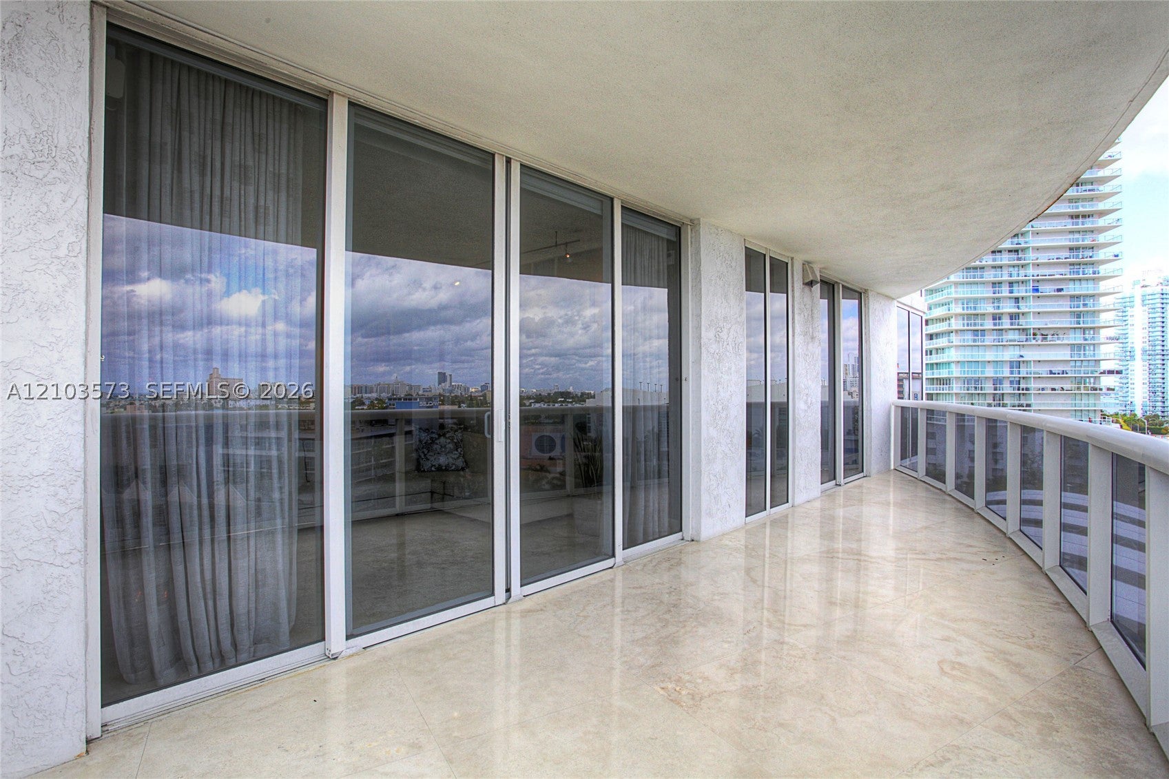 400 Alton Rd 811