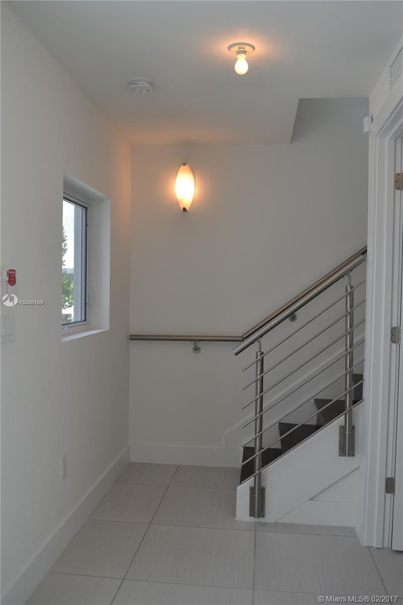 CONTEMPO TOWNHOMES - Residential Lease