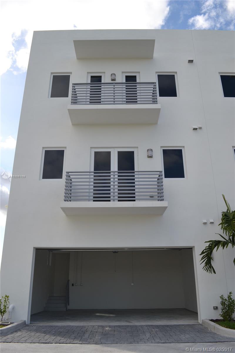 CONTEMPO TOWNHOMES - Residential Lease