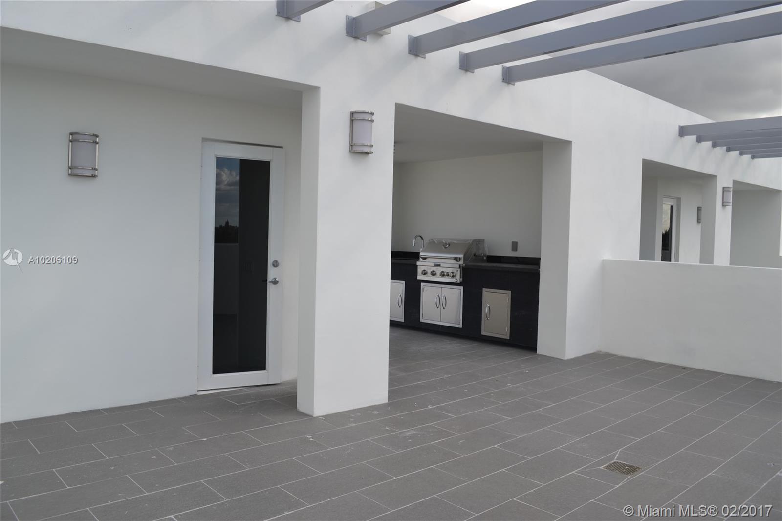 CONTEMPO TOWNHOMES - Residential Lease