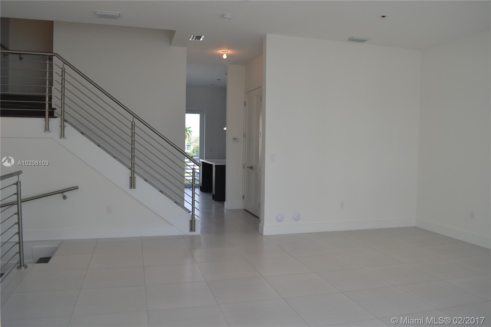 CONTEMPO TOWNHOMES - Residential Lease