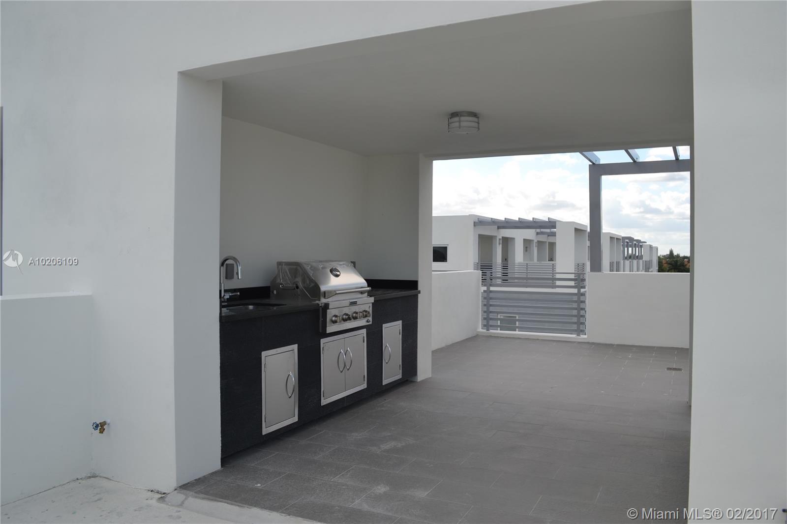 CONTEMPO TOWNHOMES - Residential Lease