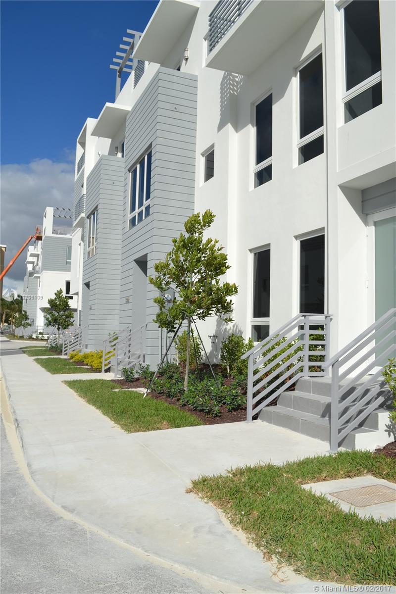 CONTEMPO TOWNHOMES - Residential Lease