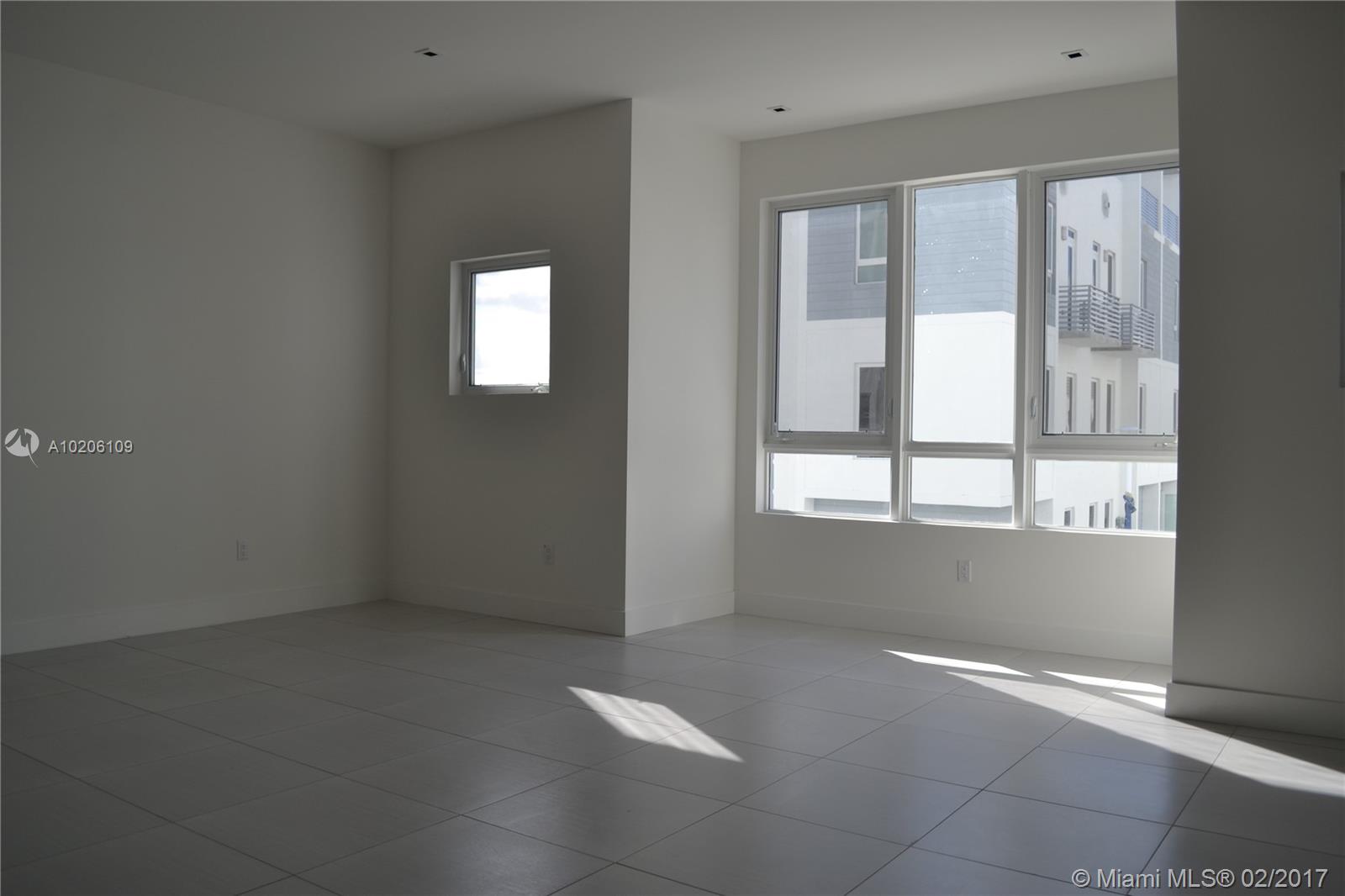 CONTEMPO TOWNHOMES - Residential Lease