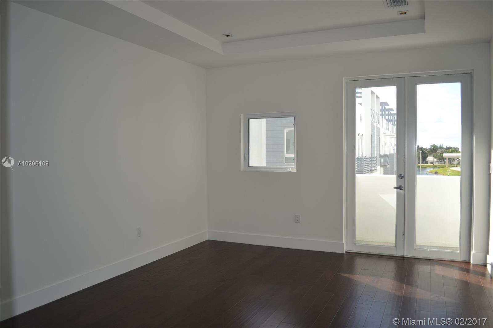 CONTEMPO TOWNHOMES - Residential Lease