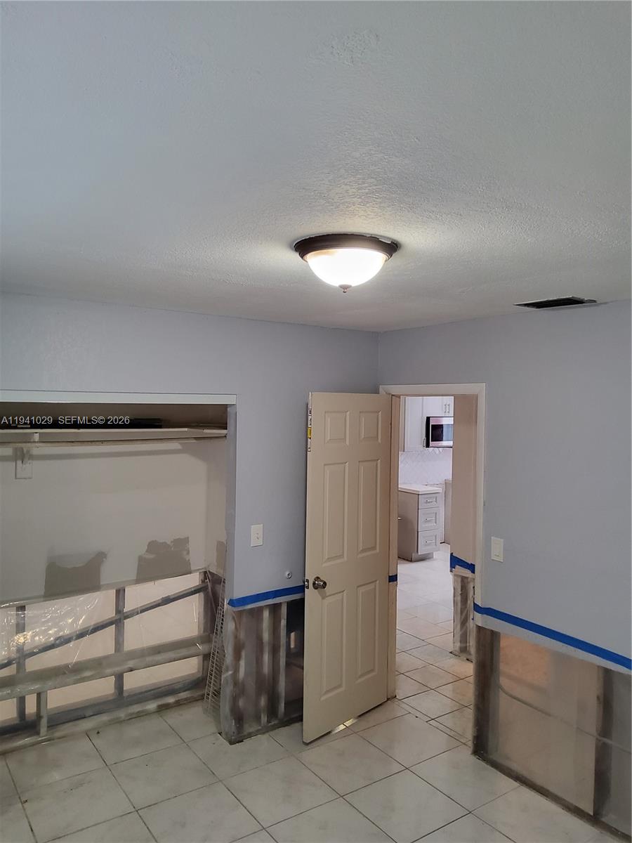 RADIO HEIGHTS - Residential