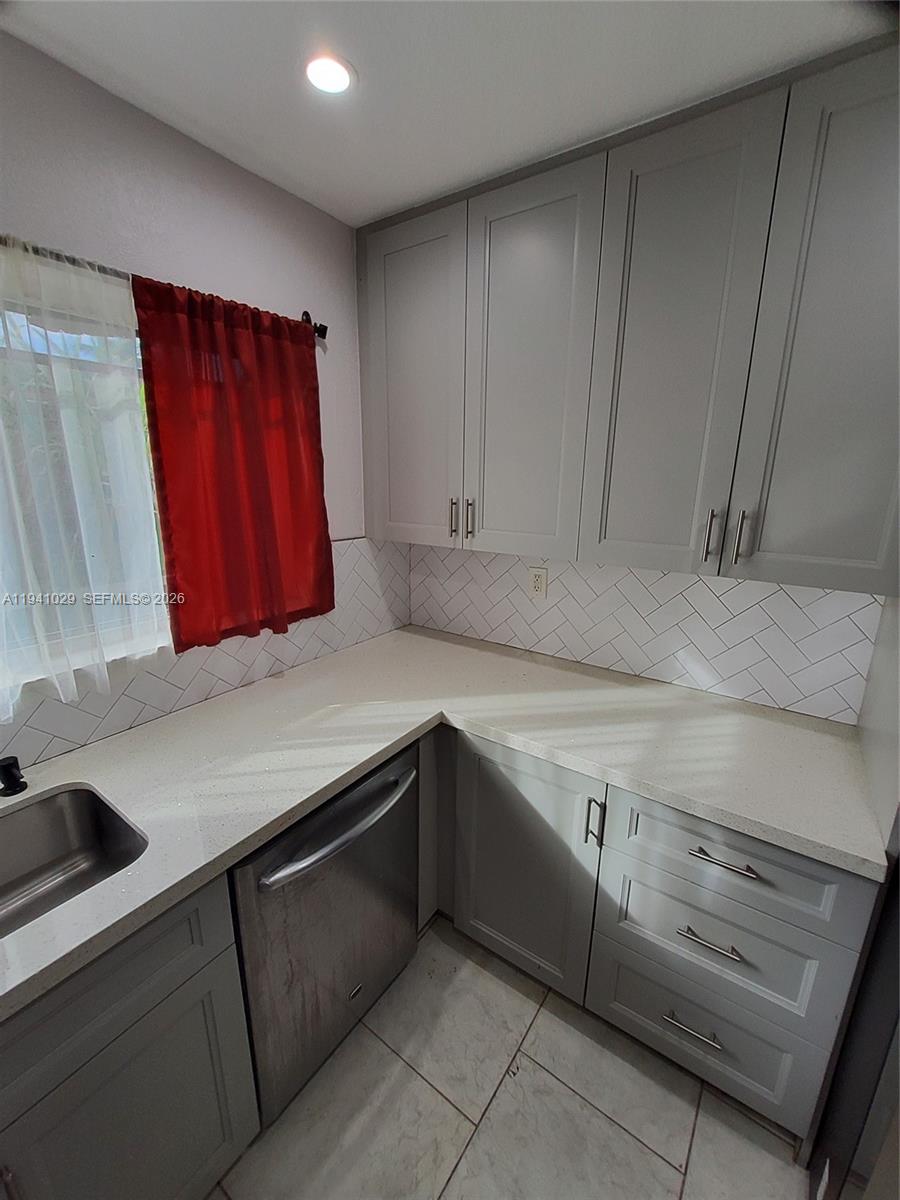 RADIO HEIGHTS - Residential