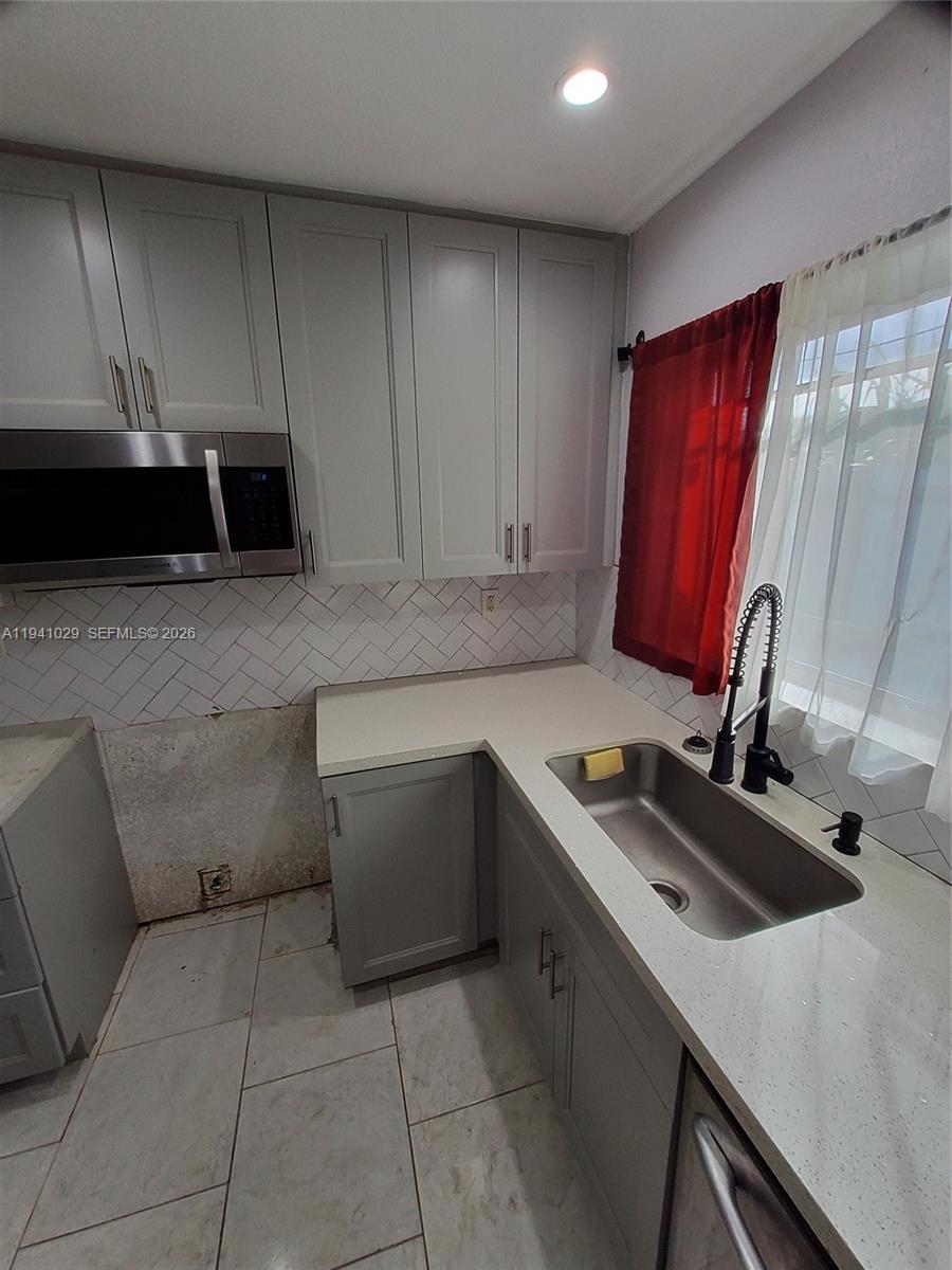 RADIO HEIGHTS - Residential