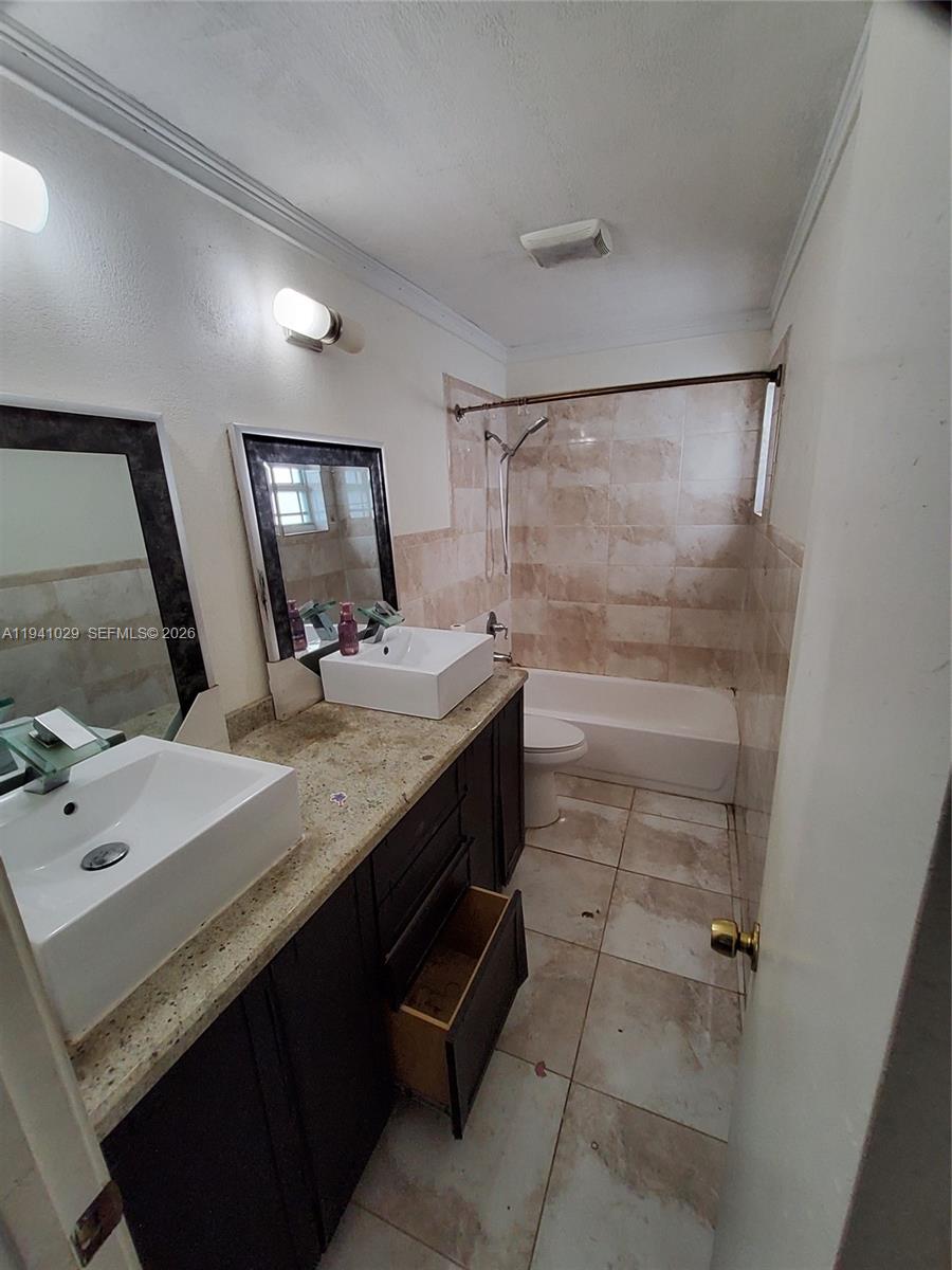 RADIO HEIGHTS - Residential