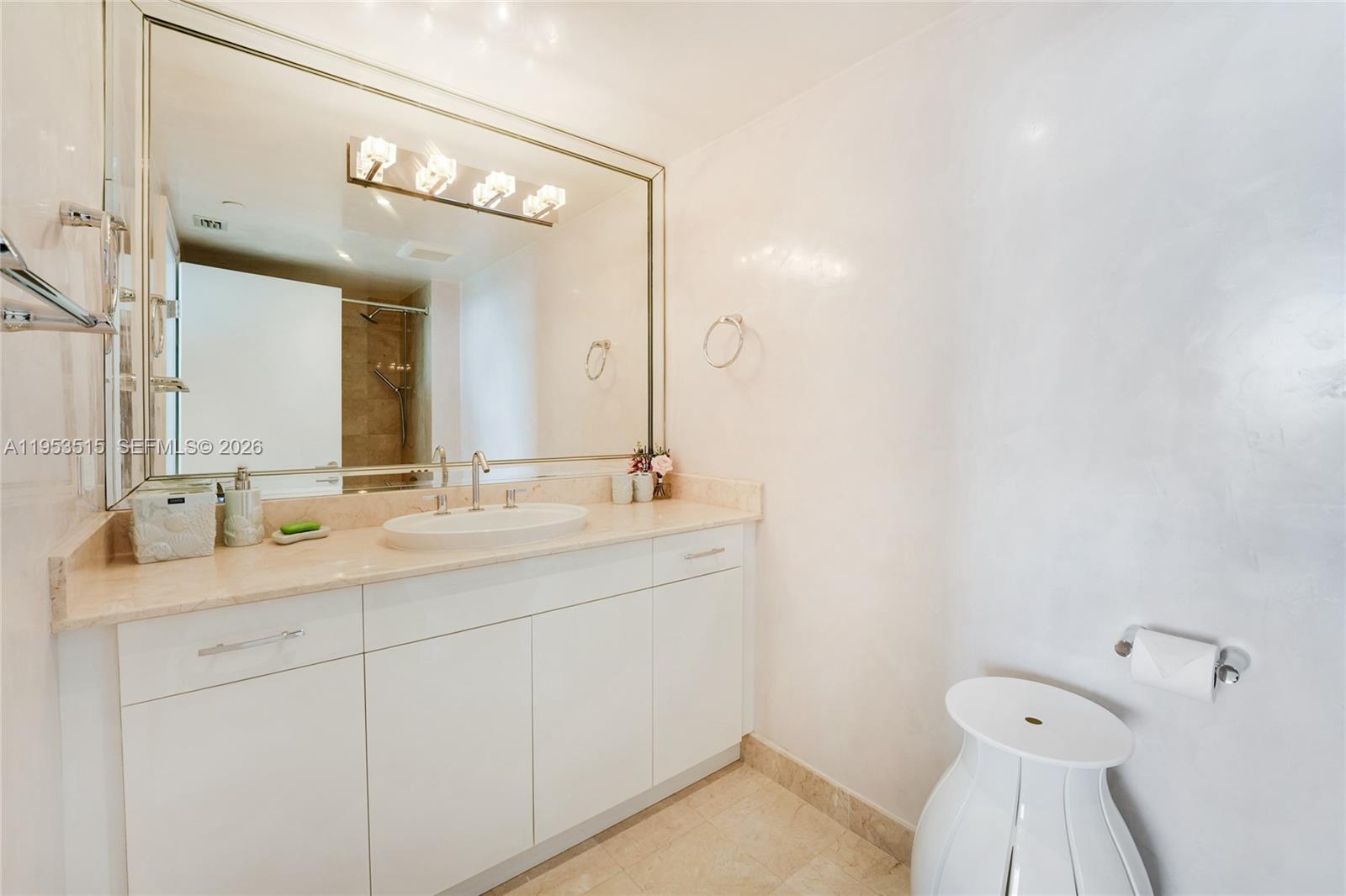 THE PENINSULA CONDO - Residential