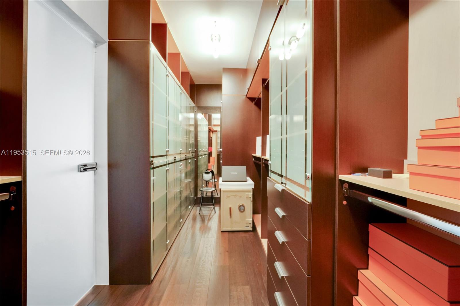 THE PENINSULA CONDO - Residential